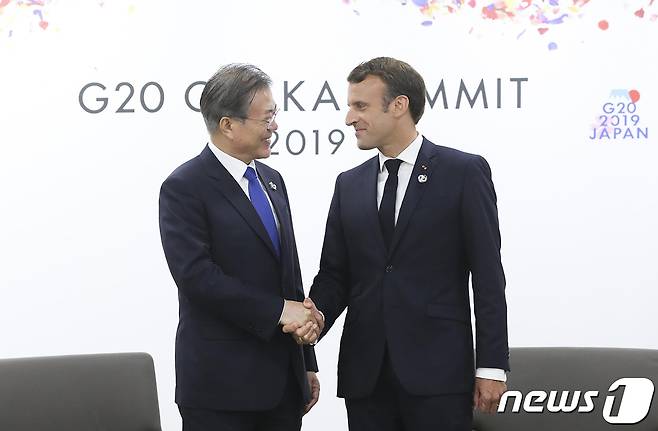 문재인 대통령과 에마뉘엘 마크롱 프랑스 대통령. (청와대 제공) 2019.6.29/뉴스1