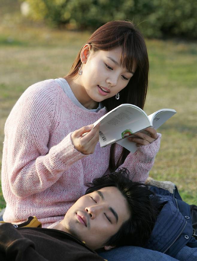 2004년 SBS 드라마 '세 잎 클로버' 주인공으로 발탁돼 연기자로서도 재능을 보였던 이효리 <사진=연합뉴스>