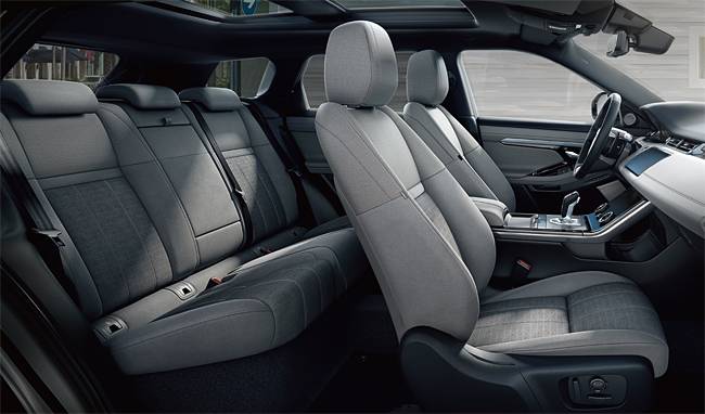 신형 레인지로버 이보크 시트에는 53개의 재활용 페트병이 사용됐다. 사진 랜드로버