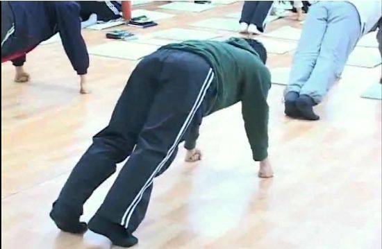 사진은 신천지 특별전도대원들의 얼차려 모습(사진=신천지대책전국연합 제공)