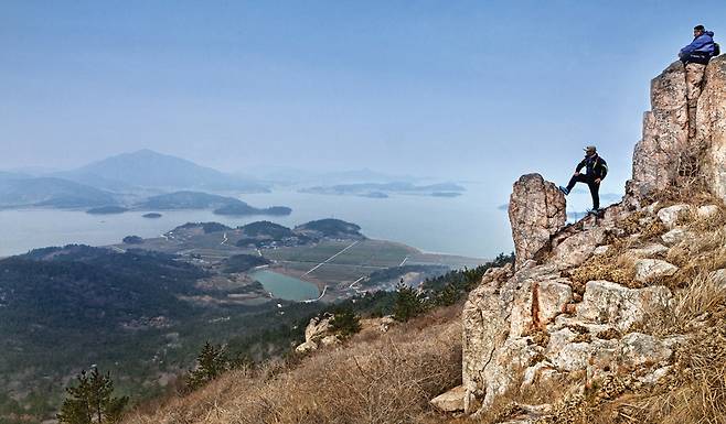 암태도 두봉산.