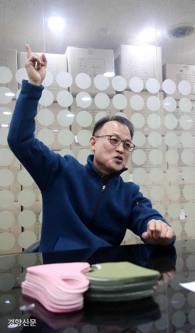 이종덕 개성공단기업인협 부회장이 3월 13일 경기 고양 삼송테크노밸리에서 인터뷰하고 있다. 김창길 기자