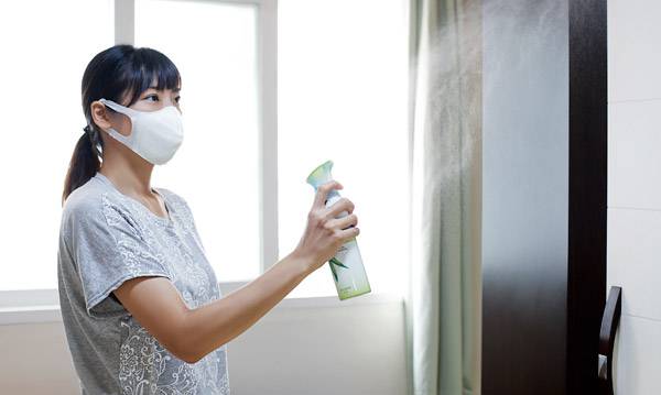 살균·항균 스프레이를 흡입하면 호흡기 건강에 해로울 수 있다./신지호 헬스조선 기자
