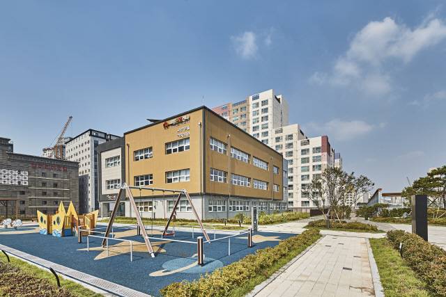 오류동문화공간 위 건설된 오류문화센터./사진제공=이남선 건축사진작가