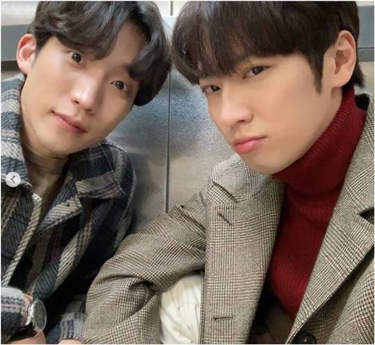왼쪽부터 이상이 이상엽