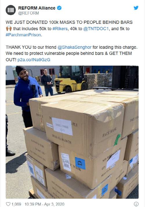 지난 3일 ‘리폼’ 연합이 교도소에 마스크를 기부하는 장면을 공식 SNS에 게재했다. 출처|‘리폼’공식 SNS
