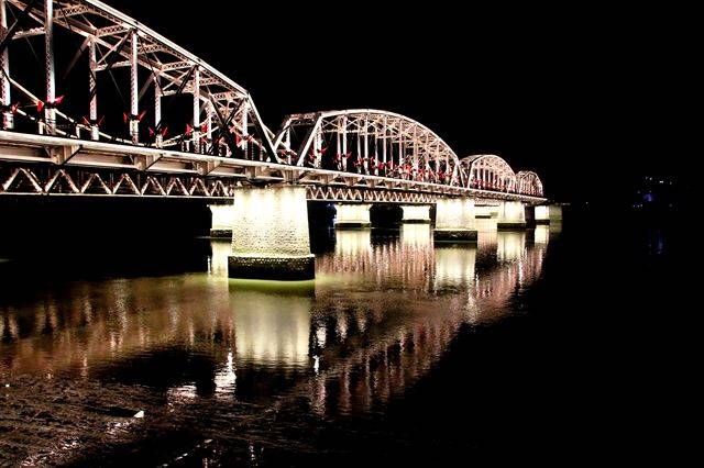 단둥의 압록강단교 야경.