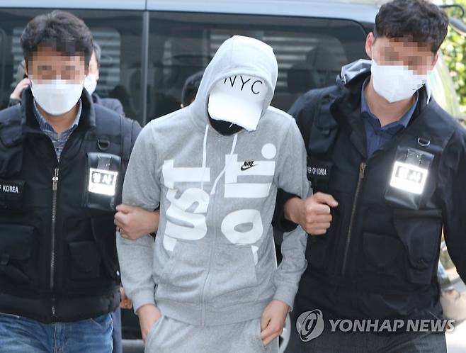 '여중생 집단 성폭행' 혐의 남학생 [연합뉴스 자료사진]