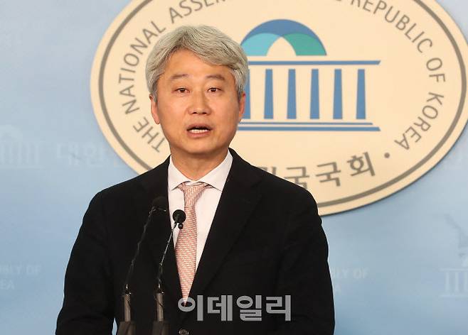 제21대 총선에 출마한 김근식 미래통합당 송파병 후보 (사진=노진환 기자)