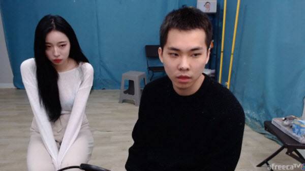 사진=BJ짭구(오른쪽) 아프리카TV 방송캡처