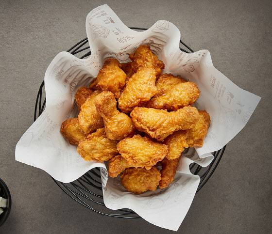 교촌치킨의 대표 메뉴 ‘허니콤보’(사진=교촌치킨)