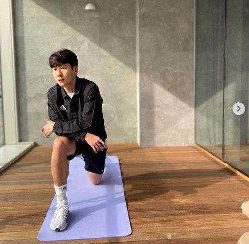 자가격리됐던 손흥민의 홈트레이닝 모습