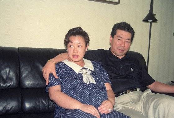 혜은이ㆍ김동현 부부의 신혼 초 모습. 중앙포토