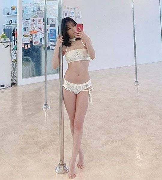 ▲ 소리가 폴댄스 의상 논란에 입장을 전했다. 출처l소리 SNS