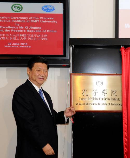 2010년 6월 호주 멜버른 공자학원을 방문한 시진핑. [신화=뉴시스]