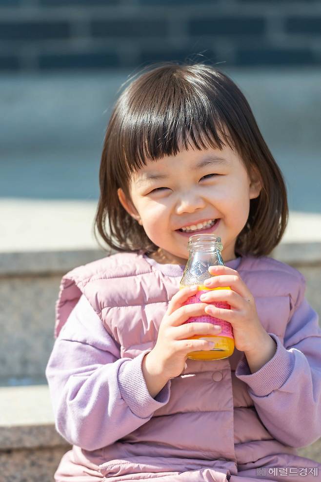 한 어린이가 활짝 웃고 있다. [양천구 제공]