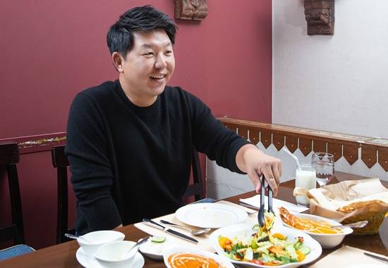 여자 한국 테니스 희망 박소현을 맡고 있는 탁정모 코치.