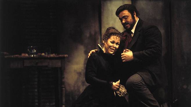 오페라 '라보엠' (사진=Deutsche Grammophon (c) 1977 MET Guild Inc/Frank Dunand)