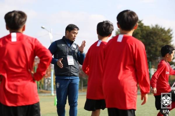 4인 4색, '02 Wc 영웅' 천안 김태영 감독 