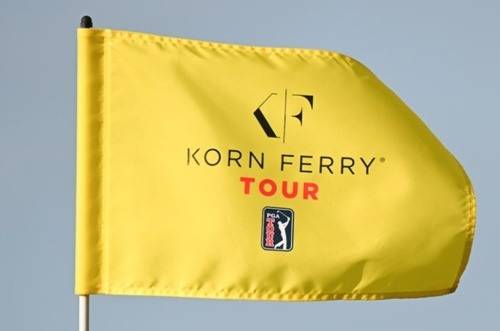 미국 PGA투어 2부리그인 콘페리투어는 투어의 CI에 2부 로고를 덧붙여 사용한다.