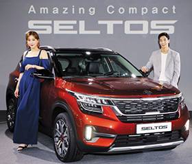 작년 기아차가 출시한 소형 SUV ‘셀토스’는 올 들어 4월까지 1만8009대 팔려, 국내 소형 SUV 시장 왕좌에 올랐다. /기아자동차