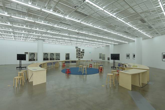 Installation view of “MaytoDay” at Art Sonje Center in Jongno-gu, central Seoul (Gwangju Biennale Foundation)