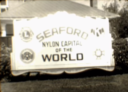 듀폰의 첫 번째 나일론 방직공장. `시포드, 세계 나일론의 수도`라고 써 있다. /출처=ⓒ미 국립문서기록관리청