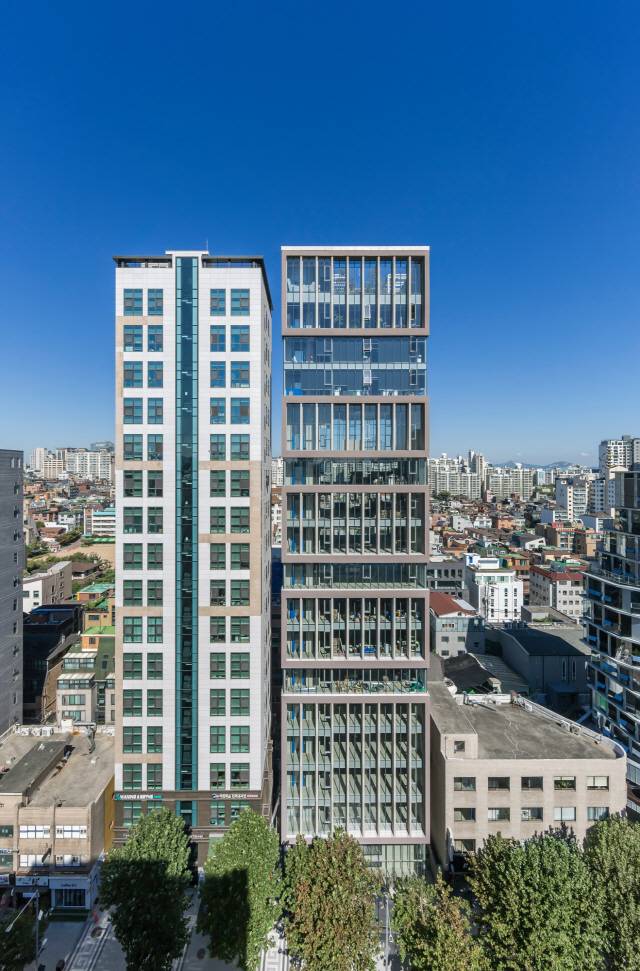 대나무에서 본뜬 외관 설계로 건물 내에 입주한 다양한 공간을 표현해낸 밤부타워 전경. /사진제공=ⓒSergio pirrone