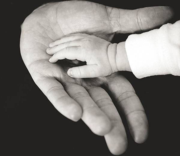 '독박 육아'라는 제목의 책까지 나오다니, 이건 뭔가 잘못되었다.