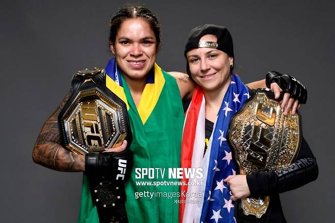 ▲ 아만다 누네스와 동성애 커플인 니나 안사로프. 올가을 딸의 탄생을 앞두고 있다.