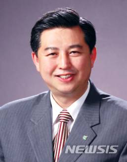 [대전=뉴시스] 신선일(54) 더불어민주당 대전시당 사무처장.