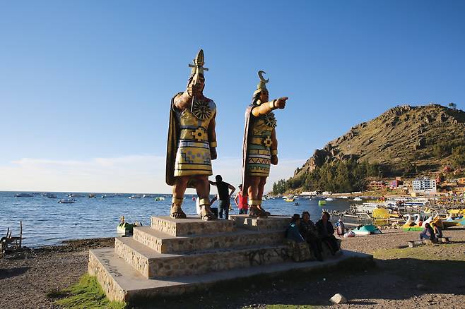 잉카 제국의 창시자이자 태양의 아들로 불렸던 ‘망코 카팍’의 동상.