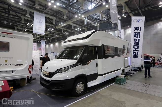 제일모빌 Acier 790S 모델의 판매가는 1억 1천만 원이다