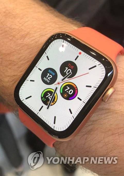 애플워치 시리즈 5 [연합뉴스 자료사진]