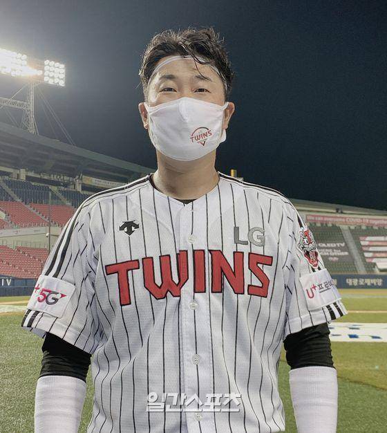 은퇴의 갈림길에서 유니폼을 바꿔입고 야구 인생 황금기를 맞이한 LG 이성우. 잠실=이형석 기자