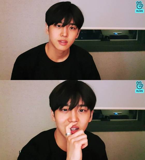 /사진=펜타곤 홍석 브이 라이브 캡처