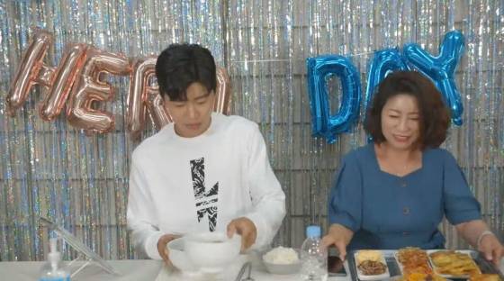 /사진=임영웅 유튜브 라이브