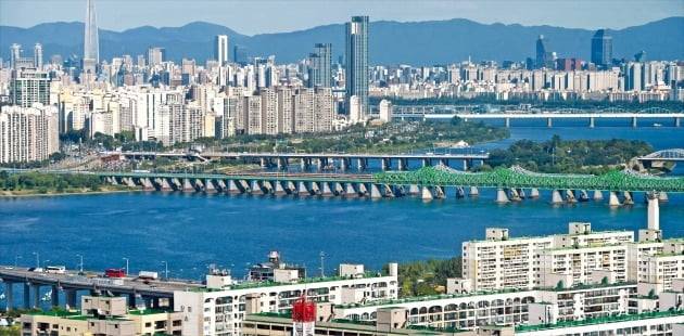 서울 용산과 여의도 일대의 아파트 단지. 한경DB