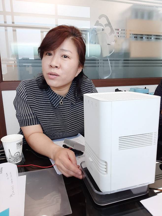 장윤희 성하에너지 대표가 미니스톰에 대해 설명하고 있다.