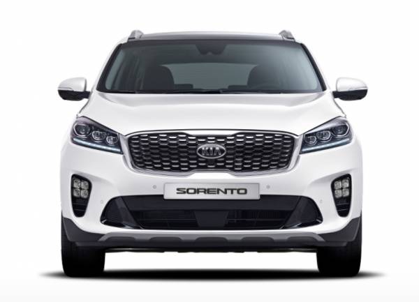 기아차가 중형 SUV 올뉴쏘렌토(UM)에서 기어레버가 움직이지 않아 변속조작이 되지 않는 결함이 발생해 무상수리를 실시한다.