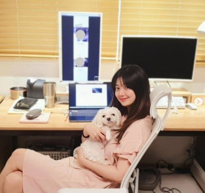 ▲ 배우 겸 작가 송채윤. 출처ㅣ송채윤 인스타그램