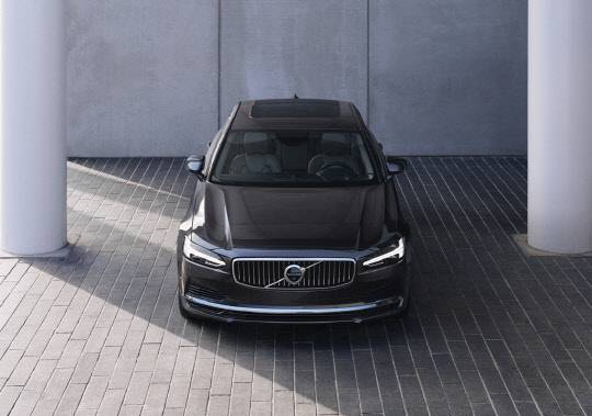 볼보 신형 S90.<볼보자동차코리아 제공>