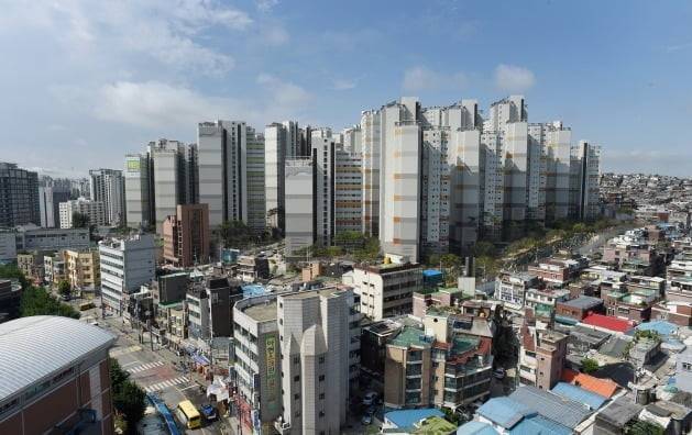 마포 래미안푸르지오 전경. 한경 DB