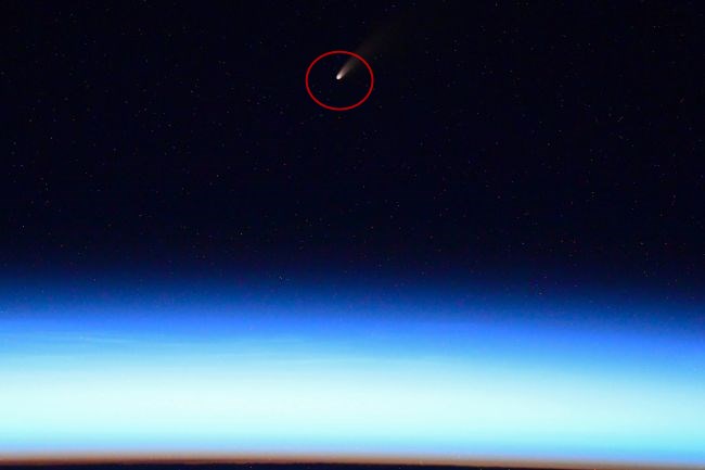 지난 4일 국제우주정거장에서 임무를 수행 중인 러시아 출신 우주비행사 이반 바그너가 촬영한 혜성 C/2020 F3