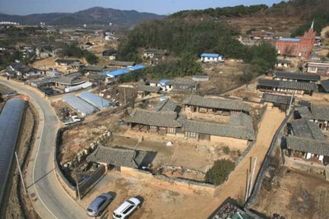 ▲매원마을의 지경당은 전체적으로는 건립 당시의 모습을 비교적 잘 간직하고 있다.ⓒ칠곡군