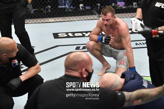 ▲ 데이비 그랜트는 마틴 데이를 KO로 이기고 또 다른 퍼포먼스 오브 더 나이트 보너스 주인공이 됐다.