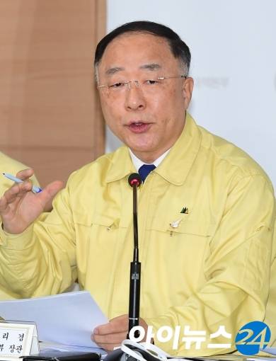 홍남기 경제부총리 겸 기획재정부 장관 [사진=정소희기자]