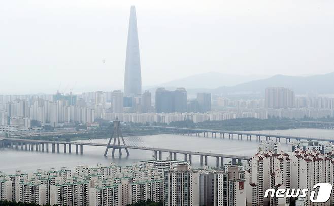 광진구와 송파구 일대 아파트 전경. 2020.7.19/뉴스1 © News1 김명섭 기자