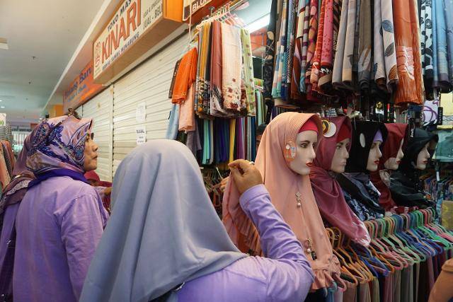 자카르타 도심 블록엠 플라자에 있는 히잡 가게. 자카르타=고찬유 특파원