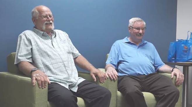 왼쪽이 토마스 쿡 씨, 오른쪽은 조셉 피니 씨